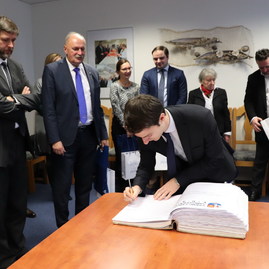 Zväčšiť fotografiu - Dodržiavanie európskej charty miestnej samosprávy posúdi rada európy - IMG_4865