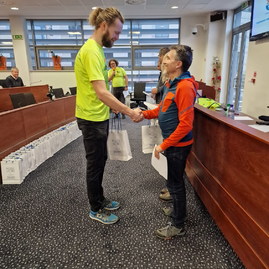 Zväčšiť fotografiu - Siedmy ročník vkt pozná svojich absolventov - 20221210_150224