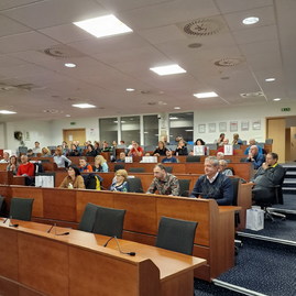 Zväčšiť fotografiu - Siedmy ročník vkt pozná svojich absolventov - 20221210_153643