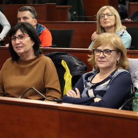 Zväčšiť fotografiu - Siedmy ročník vkt pozná svojich absolventov - IMG_4938