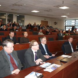 Predstavitelia samospráv a  železníc o rušení vlakových spojov - P2287667