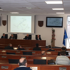 Predstavitelia samospráv a  železníc o rušení vlakových spojov - P2287668