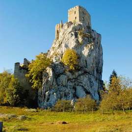 Adventný kalendár deň jedenásty - kraj hradov a zámkov - Beckov_hrad