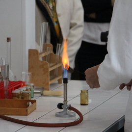 Adventný kalendár tsk 2017, deň jedenásty – 11 gymnázií v zriaďovateľskej pôsobnosti župy má nové prírodovedné laboratóriá - IMG_3559