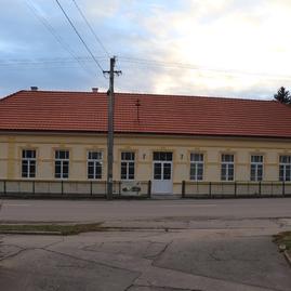 Zväčšiť fotografiu - Aj v piatom ročníku môže verejnosť realizovať svoj projekt vďaka participatívnemu-komunitnému rozpočtu tsk! - domec Chynorany
