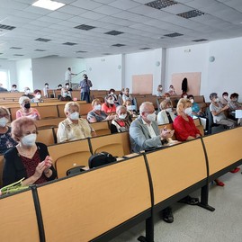 Zväčšiť fotografiu - Akadémia tretieho veku začala písať svoj 35. ročník - 20210914_135301