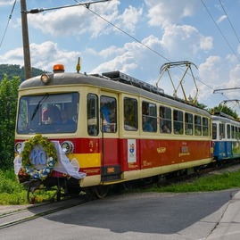 Zväčšiť fotografiu - Aktivity trenčianskeho kraja súčasťou sviatočnej jazdy električky - trez2