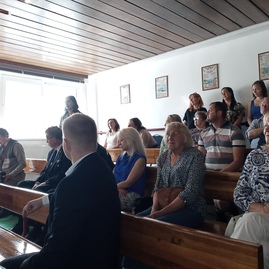 Zväčšiť fotografiu - Ani bzince pod javorinou neobišli v súťaži naprázdno - 3
