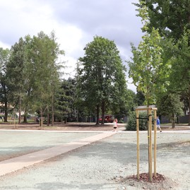 Zväčšiť fotografiu - Bánovce nad bebravou otvorili park, dohňany žili cyrilometodskými slávnosťami