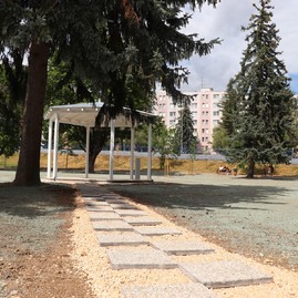 Zväčšiť fotografiu - Bánovce nad bebravou otvorili park, dohňany žili cyrilometodskými slávnosťami
