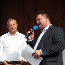 Zväčšiť fotografiu - Bánovce nad bebravou otvorili park, dohňany žili cyrilometodskými slávnosťami