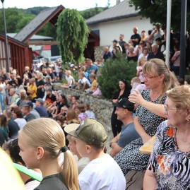 Zväčšiť fotografiu - Bánovce nad bebravou otvorili park, dohňany žili cyrilometodskými slávnosťami