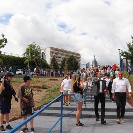 Zväčšiť fotografiu - Bánovce nad bebravou otvorili park, dohňany žili cyrilometodskými slávnosťami