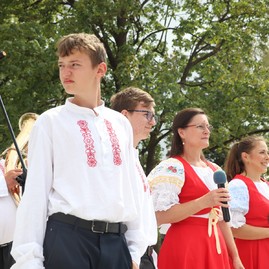 Zväčšiť fotografiu - Bánovce nad bebravou otvorili park, dohňany žili cyrilometodskými slávnosťami