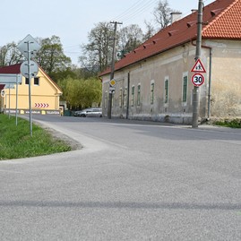 Zväčšiť fotografiu - Bezpečnejšia cesta cez machnáč