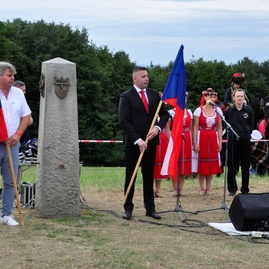 Zväčšiť fotografiu - Bratstvo čechov a slovákov oslávili na veľkej javorine - _DSC0120