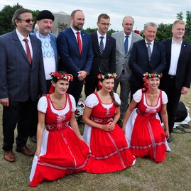 Zväčšiť fotografiu - Bratstvo čechov a slovákov oslávili na veľkej javorine - _DSC0205