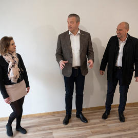 Zväčšiť fotografiu - Bývalý majetok kraja našiel zmysluplné využitie - 20220331_STARA_TURA_byty_033w