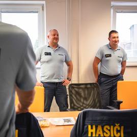 Zväčšiť fotografiu - Cestári dostali užitočný trojkráľový darček - TSK_vyjazd_06_25_mini-36