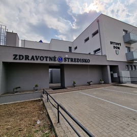 Zväčšiť fotografiu - Cez víkend sa prestrihávali pásky i oslavovali výročnice - 20230826_103649