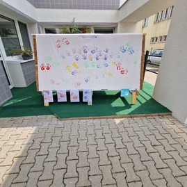 Zväčšiť fotografiu - Cez víkend sa prestrihávali pásky i oslavovali výročnice - 20230826_103844