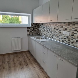 Zväčšiť fotografiu - Cez víkend sa prestrihávali pásky i oslavovali výročnice - 20230826_110903