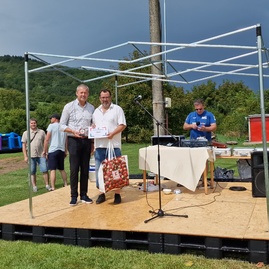 Zväčšiť fotografiu - Cez víkend sa prestrihávali pásky i oslavovali výročnice - 20230826_123701