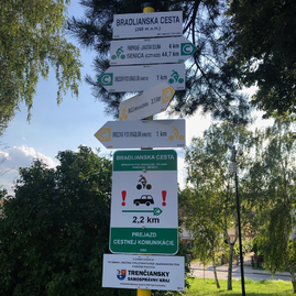 Zväčšiť fotografiu - Cyklisti sa môžu tešiť na obnovené aj nové značenie trás - 189 - Bradlianska cesta 2