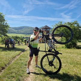 Zväčšiť fotografiu - Cykloturisti si trenčiansky kraj obľúbili - 20220618_092947