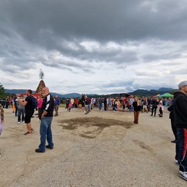 Zväčšiť fotografiu - Ďalší život zachraňujúci prístroj odovzdaný županom - 20230901_185538