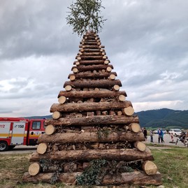 Zväčšiť fotografiu - Ďalší život zachraňujúci prístroj odovzdaný županom - 20230901_190830