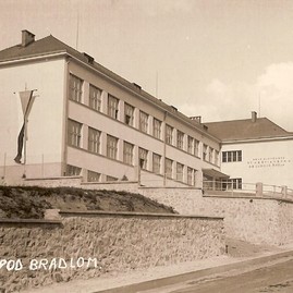 Zväčšiť fotografiu - Ďalšie nové nájomné byty slúžia obyvateľom kraja - 