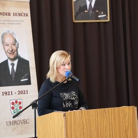 Zväčšiť fotografiu - Ďalšou aktivitou si uhrovec uctil jedného zo svojich významných rodákov - IMG_3017