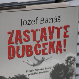 Zväčšiť fotografiu - Ďalšou aktivitou si uhrovec uctil jedného zo svojich významných rodákov - IMG_3154