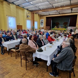 Zväčšiť fotografiu - Defibrilátory s poradovými číslami 53 a 54 odovzdané, ku koncu sa blíži aj mesiac úcty k starším - 20221023_141752