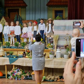 Zväčšiť fotografiu - Defibrilátory s poradovými číslami 53 a 54 odovzdané, ku koncu sa blíži aj mesiac úcty k starším - 20221023_143107