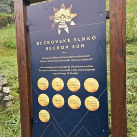 Zväčšiť fotografiu - Deviatym držiteľom beckovského slnka je prvý kozmonaut - 20230607_164838