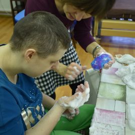 Zväčšiť fotografiu - Dielňa plstenia vlny v dss nosice - DSC_0111