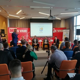 Diskusia so županom práve teraz. sledovať ju môžete online - 51669935_418437885364969_3326833194480697344_n