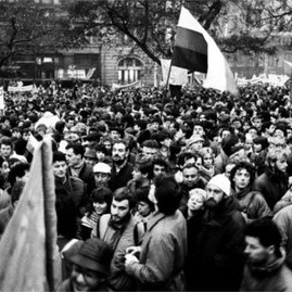 Zväčšiť fotografiu - Dnes si pripomíname deň boja za slobodu a demokraciu - Zdroj RTVS
