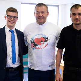 Do jarnej kvapky krvi tsk sa zapojili župné stredné školy aj organizácie, premiérovo i slovenská pátracia služba - 20190529_TSK_Kvapka_krvi_011w