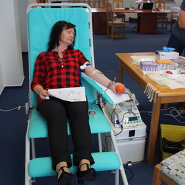 Do jarnej kvapky krvi tsk sa zapojili župné stredné školy aj organizácie, premiérovo i slovenská pátracia služba - IMG_3779