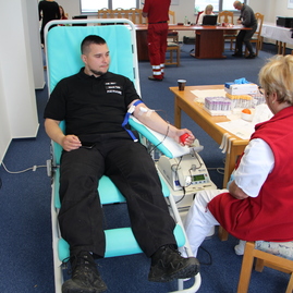 Do jarnej kvapky krvi tsk sa zapojili župné stredné školy aj organizácie, premiérovo i slovenská pátracia služba - IMG_3817