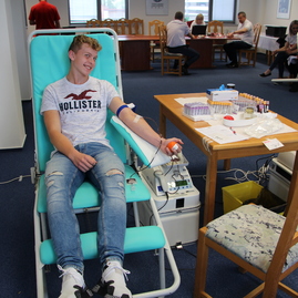 Do jarnej kvapky krvi tsk sa zapojili župné stredné školy aj organizácie, premiérovo i slovenská pátracia služba - IMG_3871