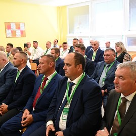 Zväčšiť fotografiu - Do okresov púchov a ilava pôjde viac ako 2 mil. eur, rozhodla o tom vláda na svojom výjazdovom rokovaní