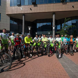 Zväčšiť fotografiu - Do práce na bicykli bude v župných farbách jazdiť rekordných 40 zamestnancov - 20210601_TN_dopracenabicykli_019w