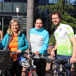 Zväčšiť fotografiu - Do práce na bicykli bude v župných farbách jazdiť rekordných 40 zamestnancov - IMG_0417