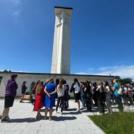 Zväčšiť fotografiu - Do súťaže k 80. výročiu snp sa zapojilo viac ako 200 detí - uhrovec 5