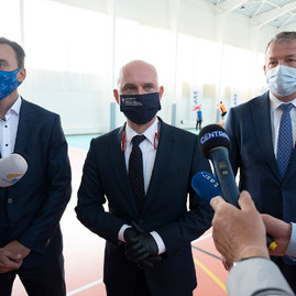 Zväčšiť fotografiu - Do trenčianskeho kraja výjazdovo zavítal minister školstva sr - 20200519_TSK_minister_Grohling_001_085w