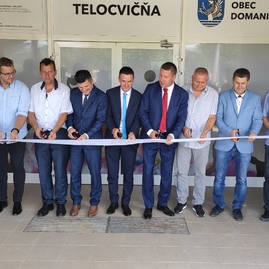 Zväčšiť fotografiu - Domaniža sa dočkala! po dvoch desaťročiach má modernú telocvičňu - IMG_20220903_152658